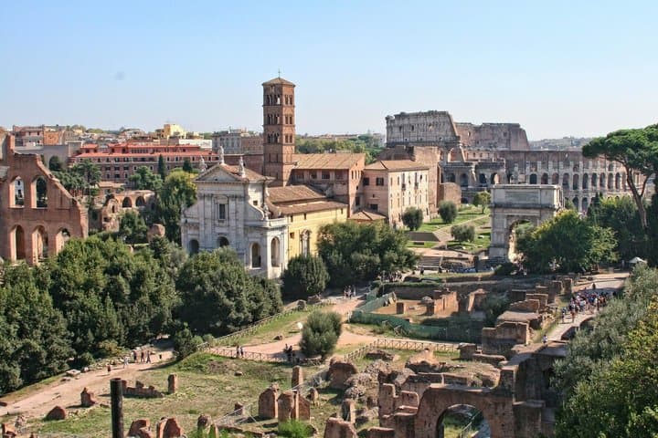 Private Tour of Palatine Hill and Roman Forum in Rome