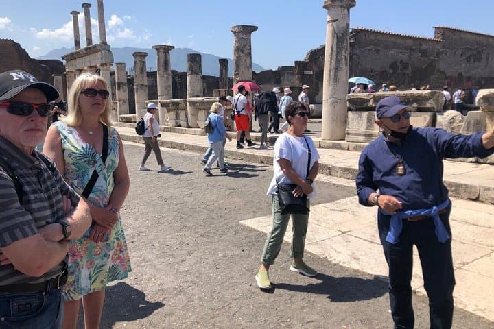 Pompeii Express Guided Tour by Train from Sorrento