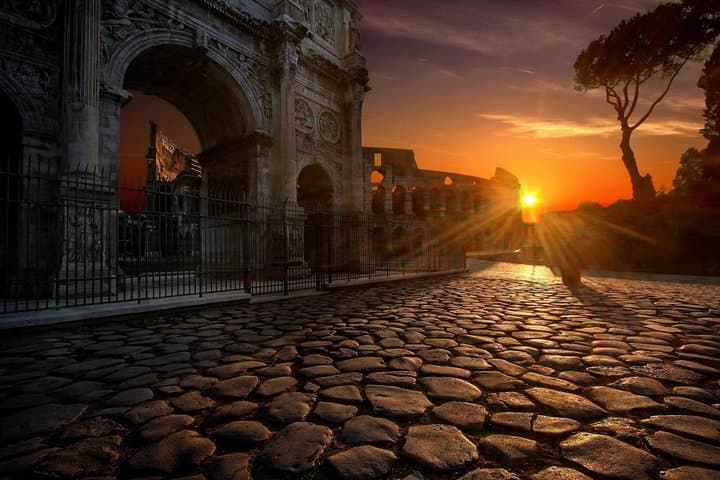 Private Tour of Palatine Hill and Roman Forum in Rome