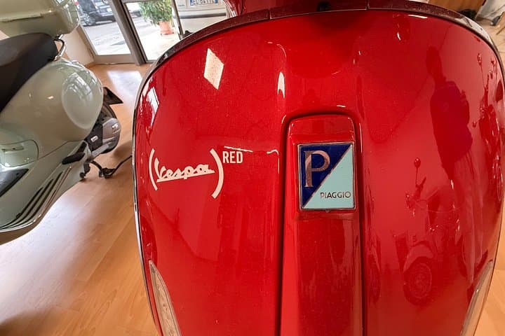 Montepulciano and Pienza Tuscan Spirit Vespa Tour