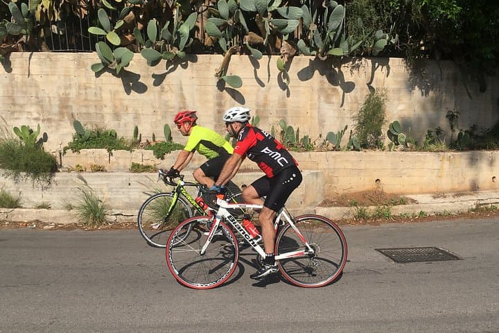 Road Bike Rental in Palermo with Suggested Itinerary