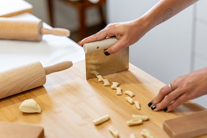 Small group Pasta and Tiramisu class in Catania by Cesarine