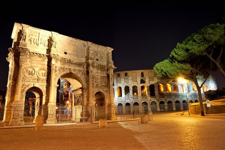 Ancient Rome at Night: Private Walking Tour