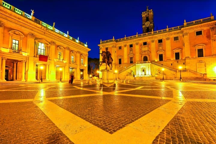 Ancient Rome at Night: Private Walking Tour