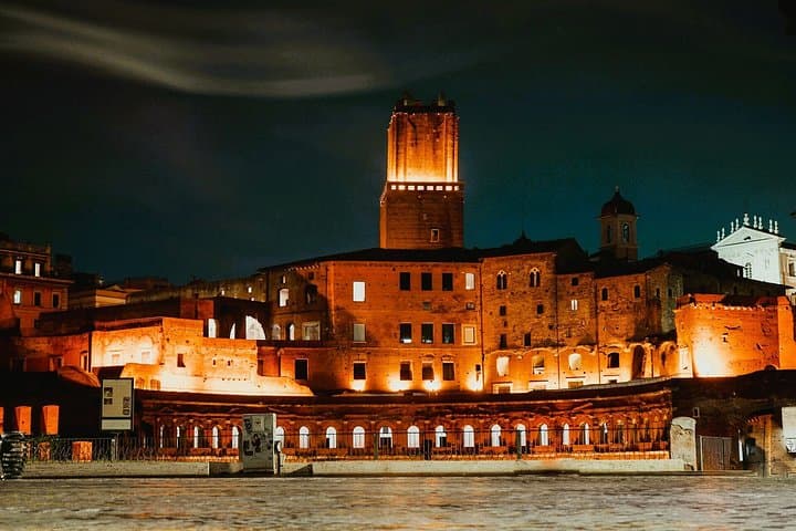 Ancient Rome at Night: Private Walking Tour