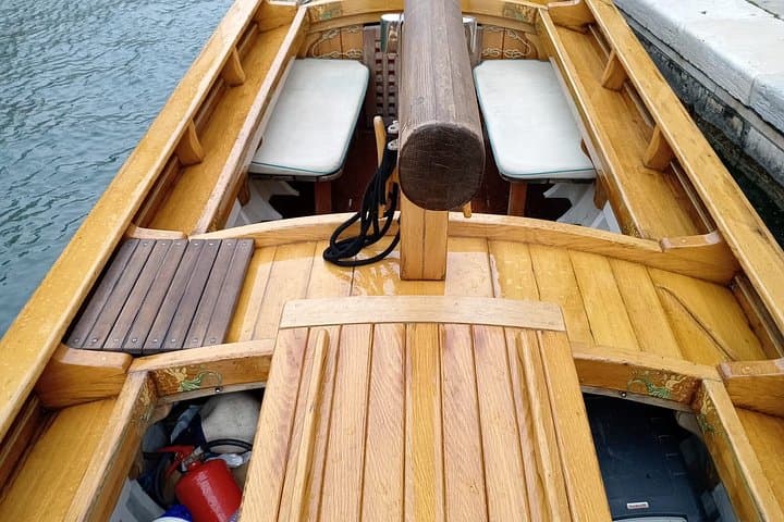 Venice: Murano, Burano and Torcello Vintage Boat Tour