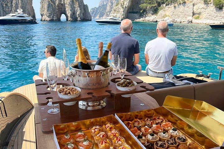 Capri in a Day All Inclusive Premium Boat Tour and City Visit