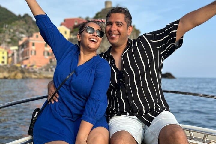 Small Group Cinque Terre Sunset Boat Tour with Prosecco and Swim