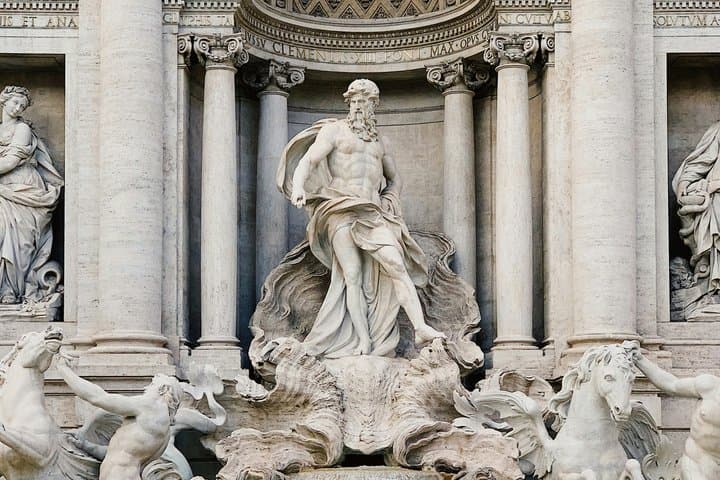 Underground Trevi District and Trevi Fountain Tour