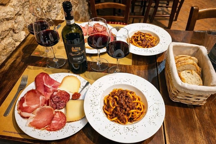 From Florence: Val d'Orcia, Montepulciano & Montalcino