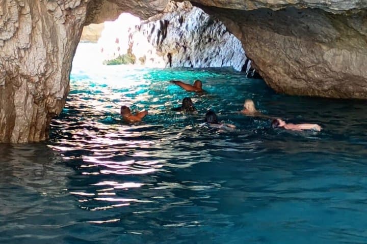 Exclusive boat tour, explore, swim and relax in Capri