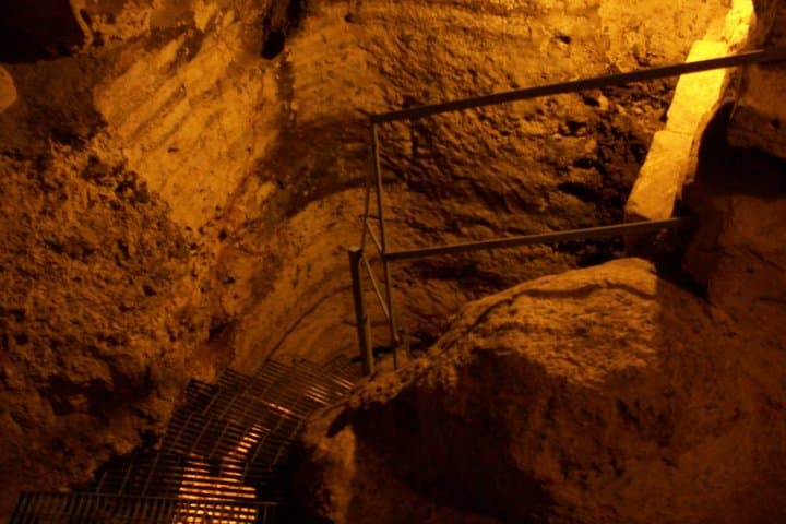 Lecce and Underground Walking Tour: with Tasting