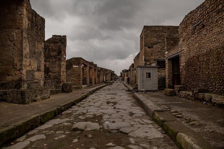 Pompeii and Amalfi Coast Day Tour from Rome with Hotel Pick up