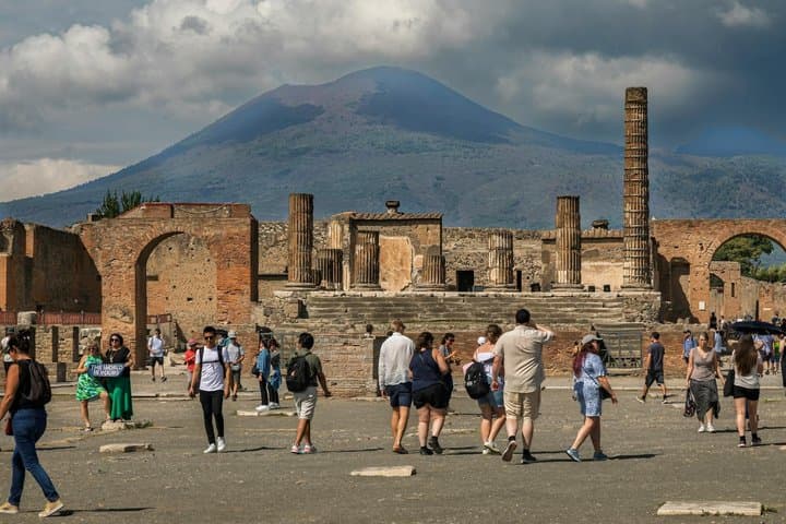 Pompeii and Amalfi Coast Day Tour from Rome with Hotel Pick up