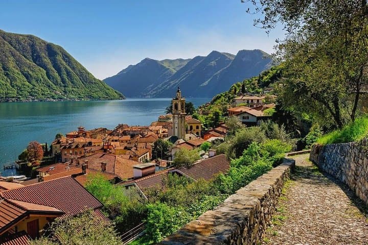 4 days walking on Lake Como