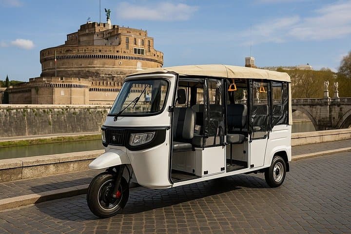 Rome Highlights Electric Tuk Tuk Tour with Photoshoot