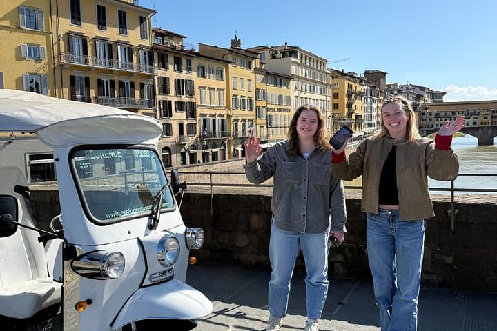 Golf Cart Grand Tour in Florence including Oltrarno and Piazzale