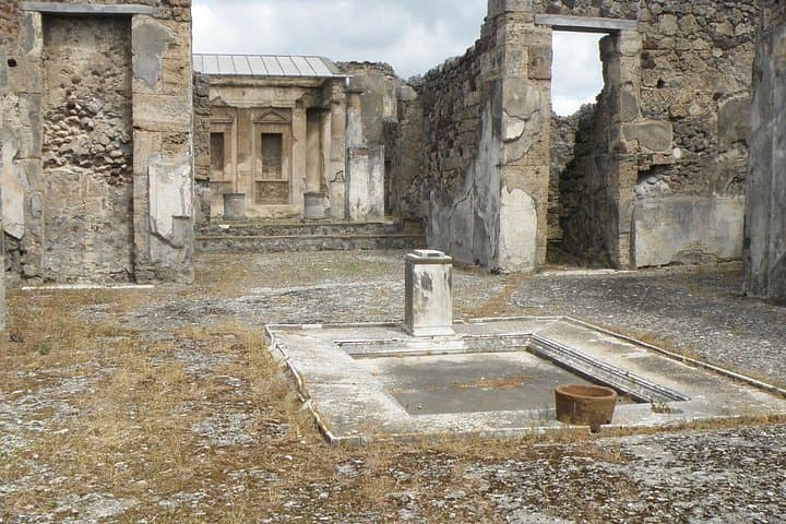 Pompeii and Naples Group Tour from Salerno Skip the Line Ticket