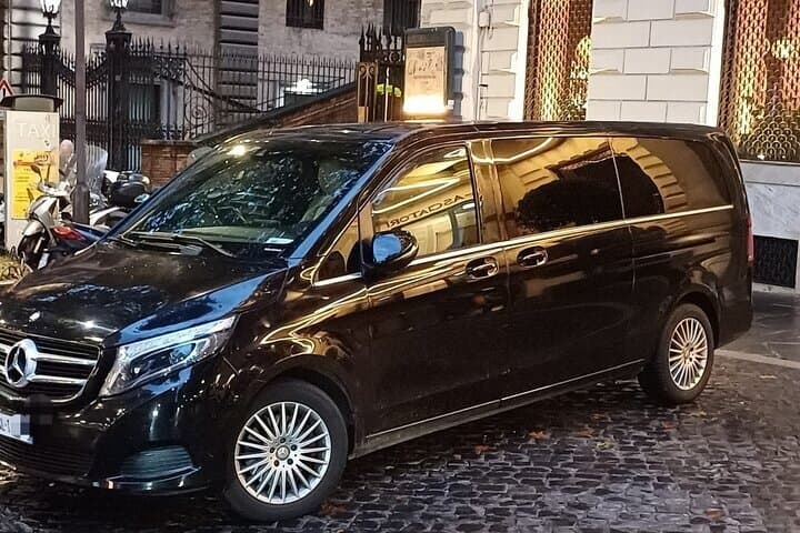 Private transfer from Venice Airport to Venice or Mestre