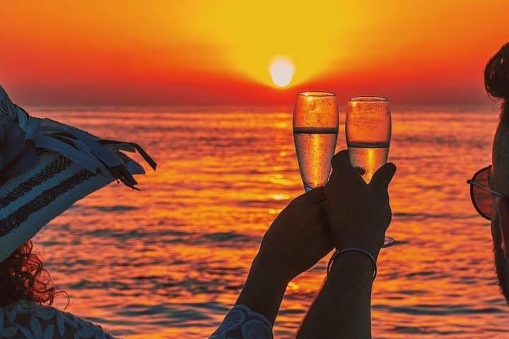 Sorrento Sunset Private Boat Cruise – Swim, Sip & Relax