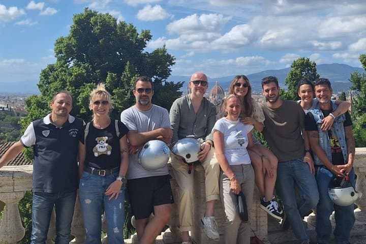 Chianti e-Vespa Self-Drive Tour from Florence with Lunch