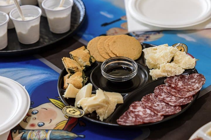 Parmigiano, Balsamic & Winery Tour with Light Lunch from Bologna