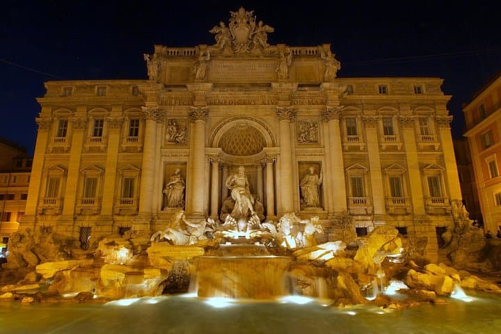 Private Rome by Night Tour with Panoramic Drive and Dinner Stop