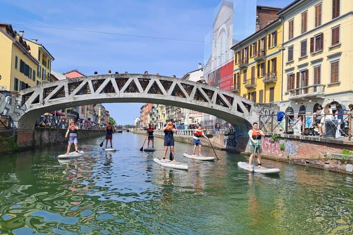 Discover the Navigli of Milan by SUP : a wellness experience