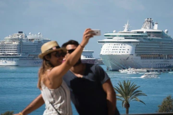 Cagliari Cruise with Shuttle and Devil's Saddle Boat Tour
