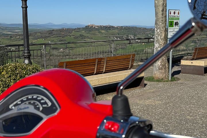 Montepulciano and Pienza Tuscan Spirit Vespa Tour