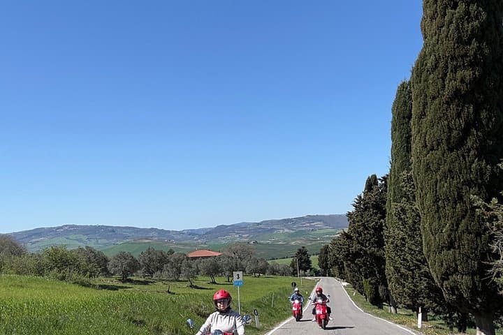 Montepulciano and Pienza Tuscan Spirit Vespa Tour