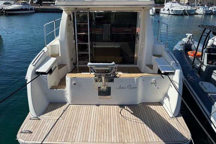 Exclusive Boat Tour on the Palermo Coast Baia Mondello