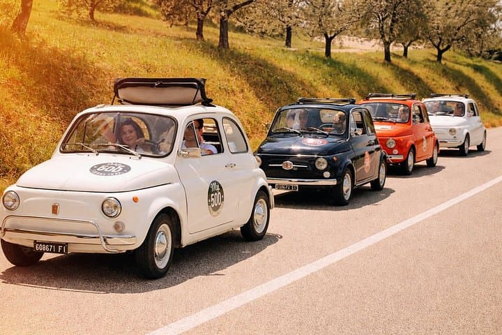Vintage Fiat 500 Tour: Lunch and 2 Wine tastings in the Chianti