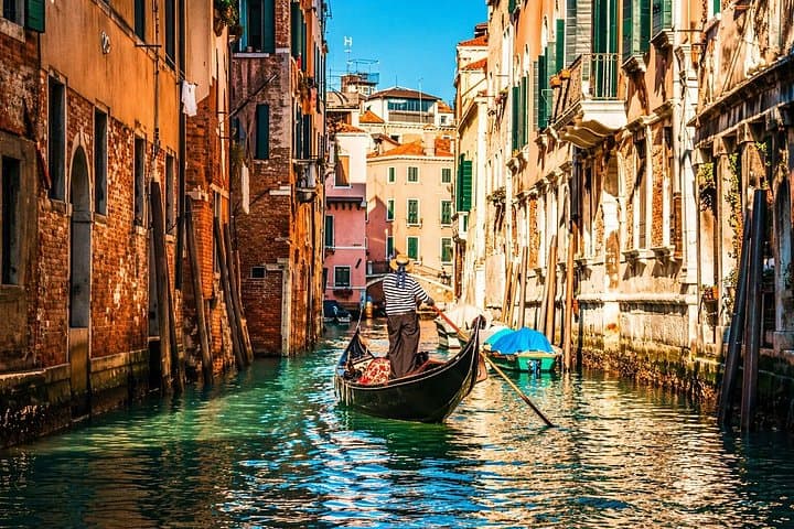 Venice Grand Canal Gondola Ride with commentary