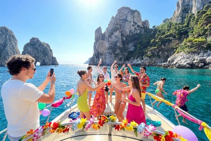 Blue Grotto and Capri Private Boat Tour with Aperitivo and Swim