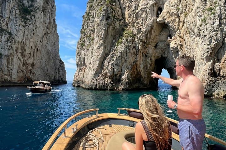 Capri Adventure Cruise: Sea Caves, Coastline & Blue Grotto Visit