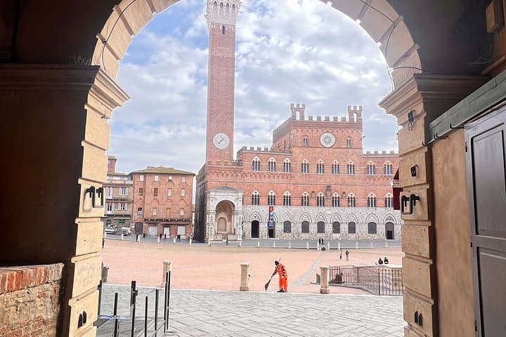Florence Day Trip: Pisa, San Gimignano and Siena with Lunch