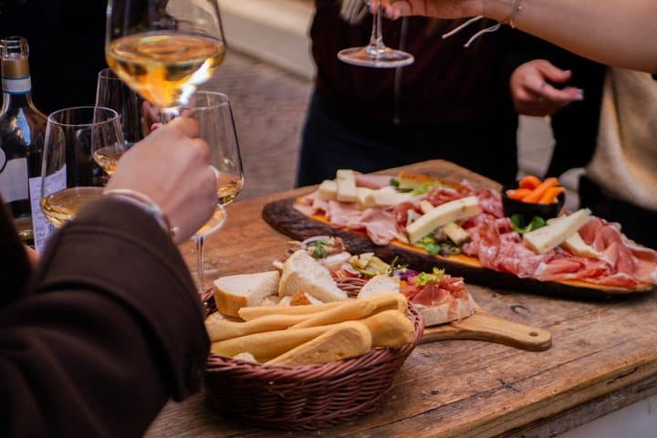 Verona Gourmet Food Tour with Dinner Wine and Gelato