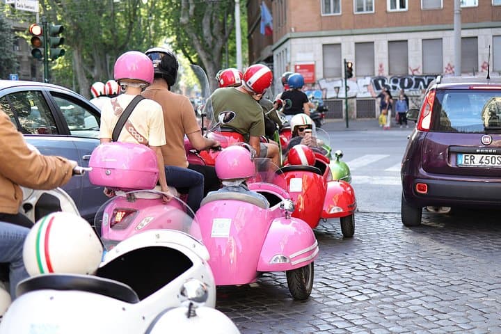 Vespa Sidecar Tour with Pickup from Hotel and Dropoff 90 minutes