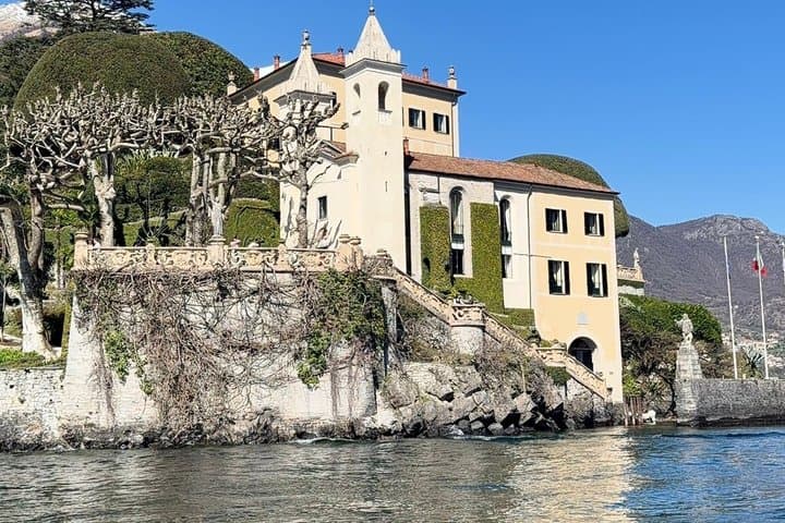 Boat tour share 4h Como with landing in Bellagio and Varenna