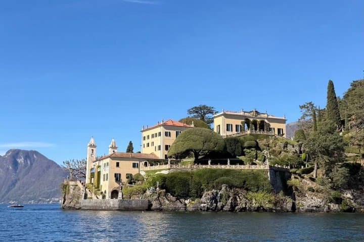 Boat tour share 4h Como with landing in Bellagio and Varenna