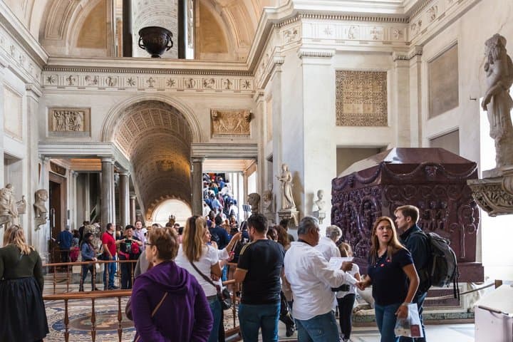 Vatican, Sistine Chapel & St. Peter's Basilica VIP Guided Tour