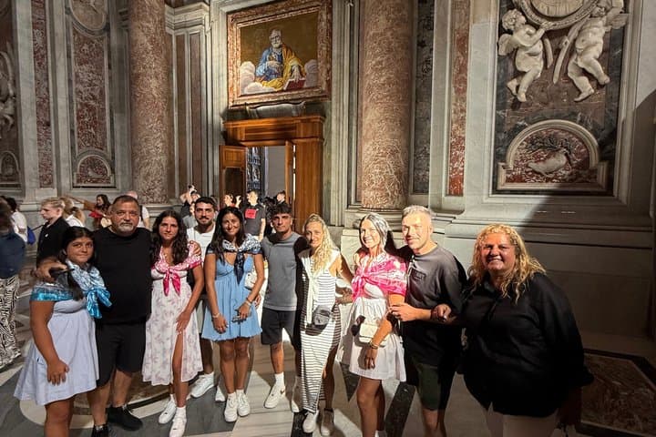 Private Saint Peter’s Basilica Tour + Optional Dome & Tombs
