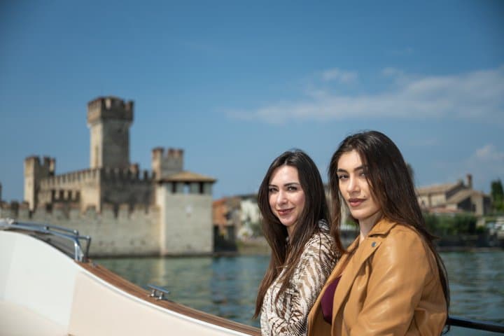 Private Romantic Motorboat Tour From Sirmione