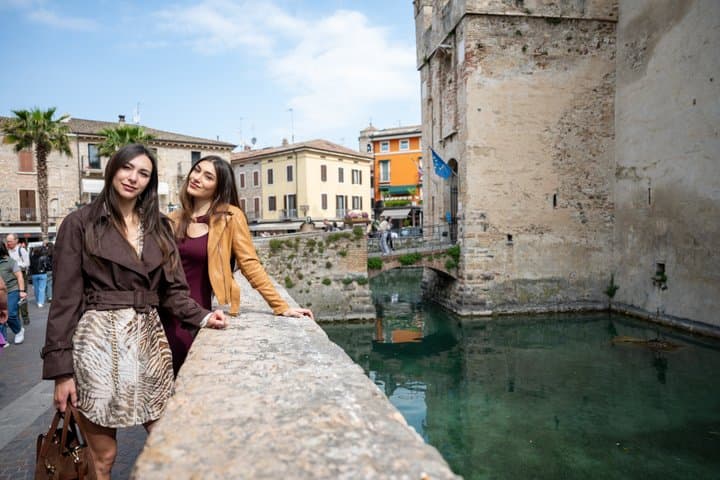 Guided tour in Sirmione with motorboat tour