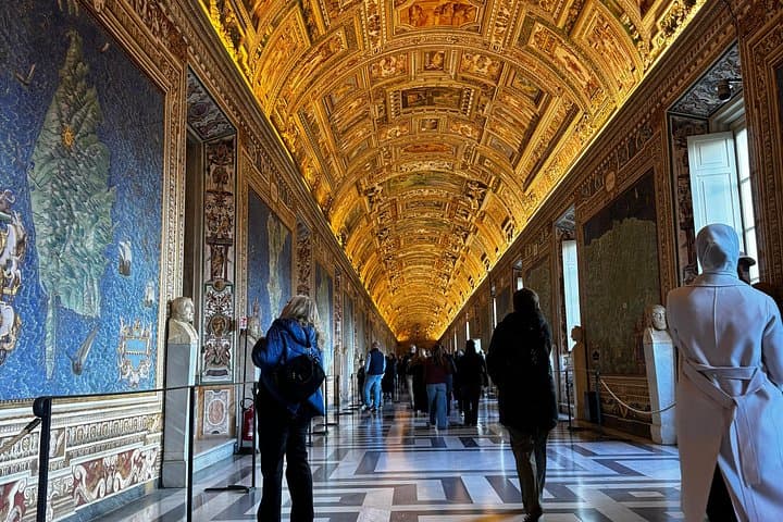 Rome: Vatican Private Tour with Direct Entry & Expert Guide