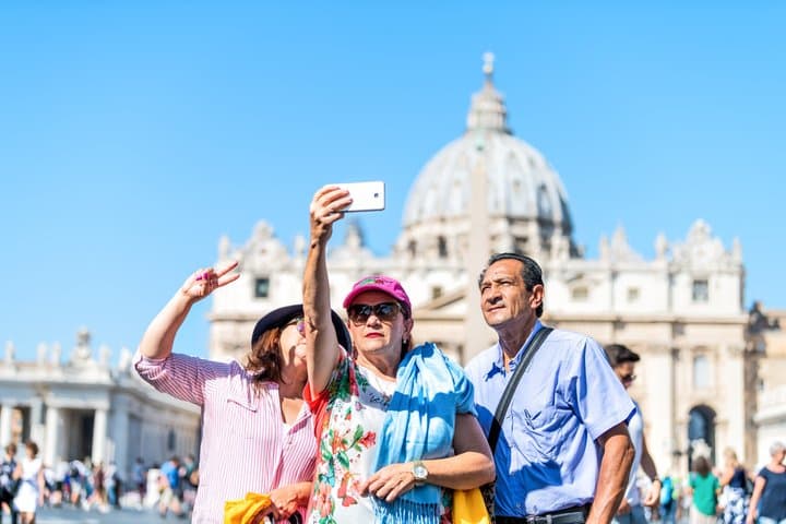 Skip the Line St Peters Basilica, Papal Tombs & Dome Guided Tour