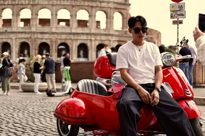 Vespa Sidecar Tour in Rome