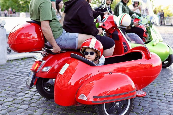 Rome Vespa Sidecar Tour — 90-Minute City Highlights Tour