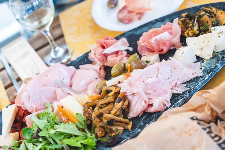 Cooking Class and Shopping at Ortigia Market and lunch